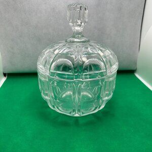 Shannon Crystal Candy Dish/Trinket Box. Approx 8" Tall x 6" Wide. (950)